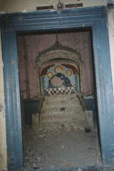 Sanctum sanctorum of Raghunath Temple desecrated